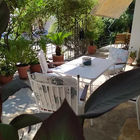 Apartment Makis Katelios